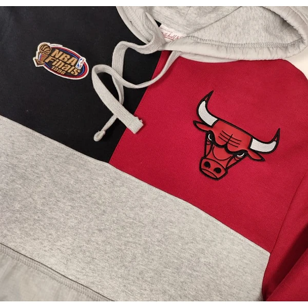 sudadera con capucha Chicago Bulls Finals Tie Breaker de Mitchell and Ness